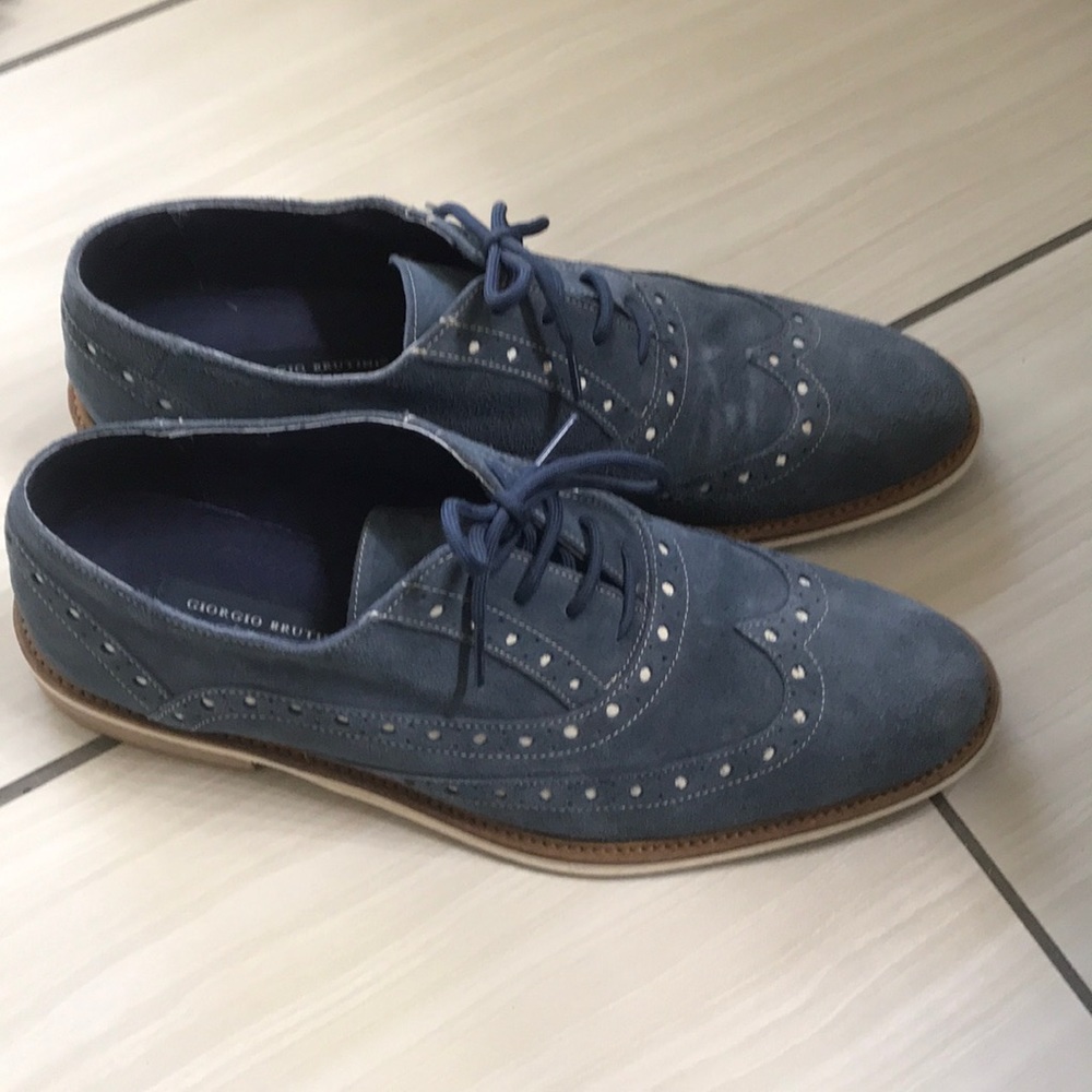 Blue dress shoes
